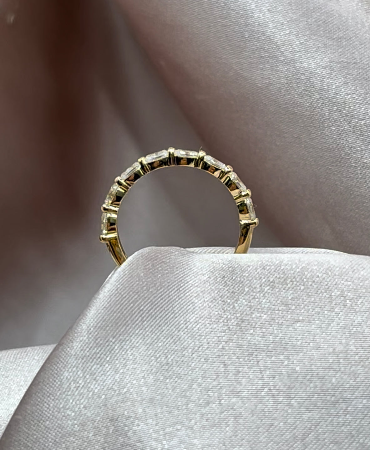 18Ct Yellow Gold Oval Diamond Ring