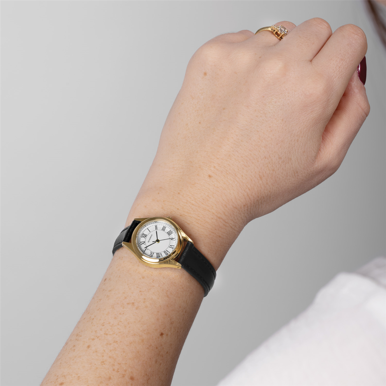 Sekonda Women’s Evans 25mm Leather Band Watch