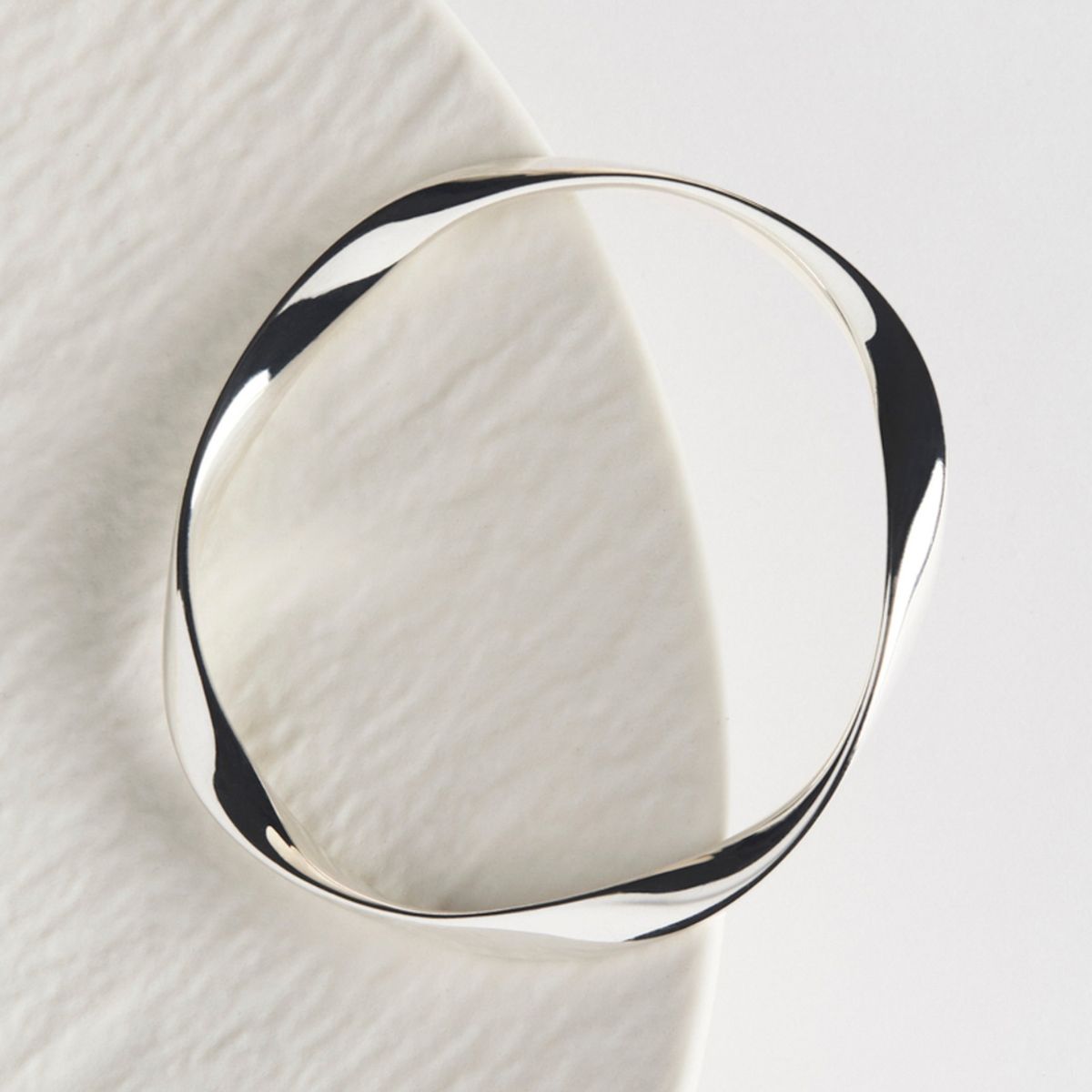 Najo Large Garden of Eden Bangle (65mm)