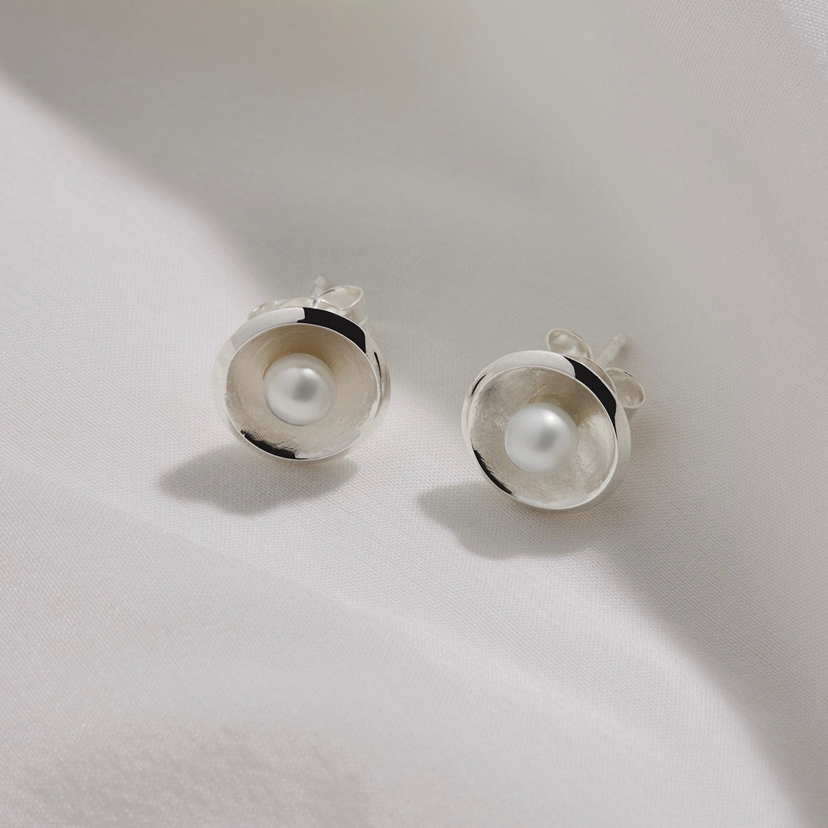 Najo Capri Pearl Earrings