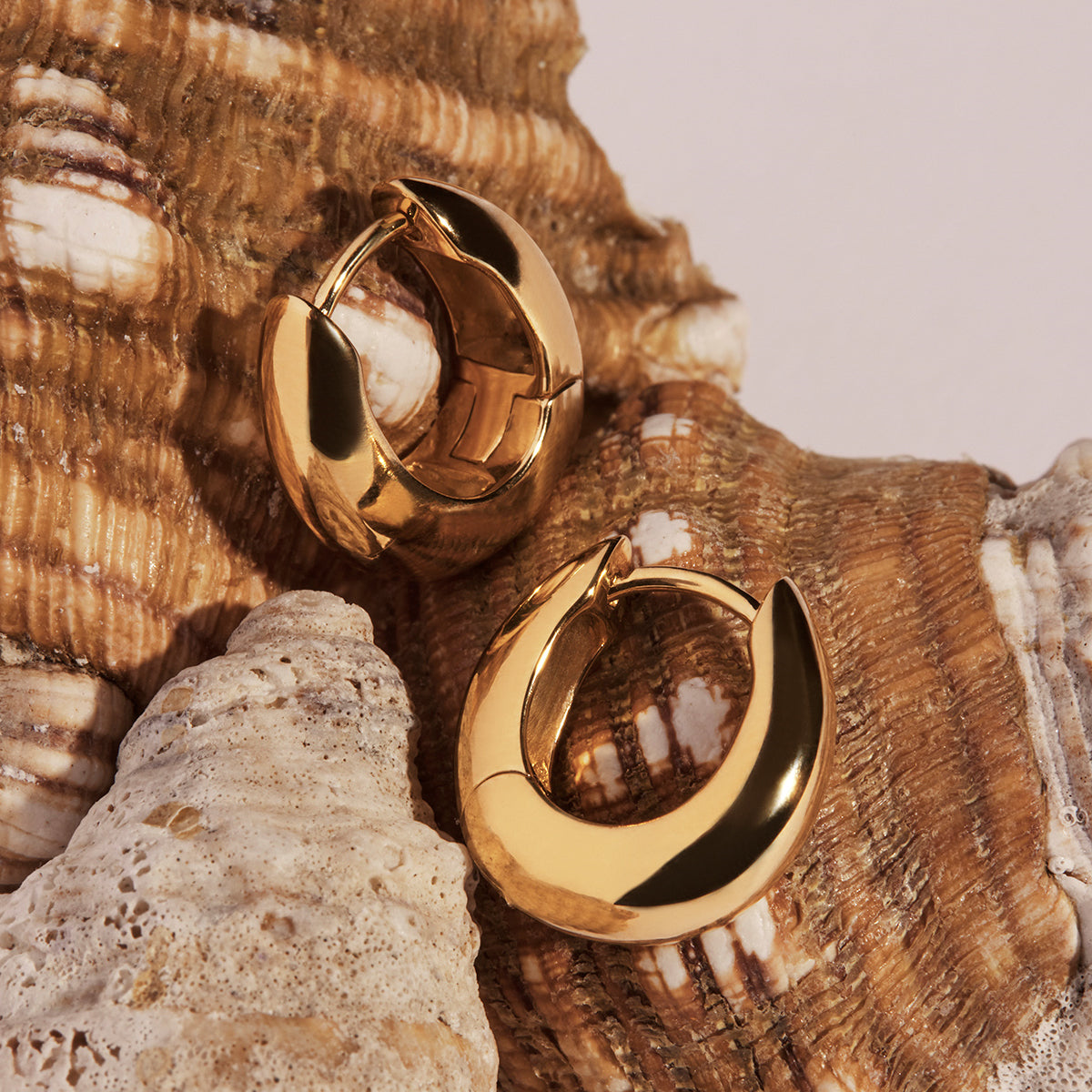 Najo Arco Huggie Earrings