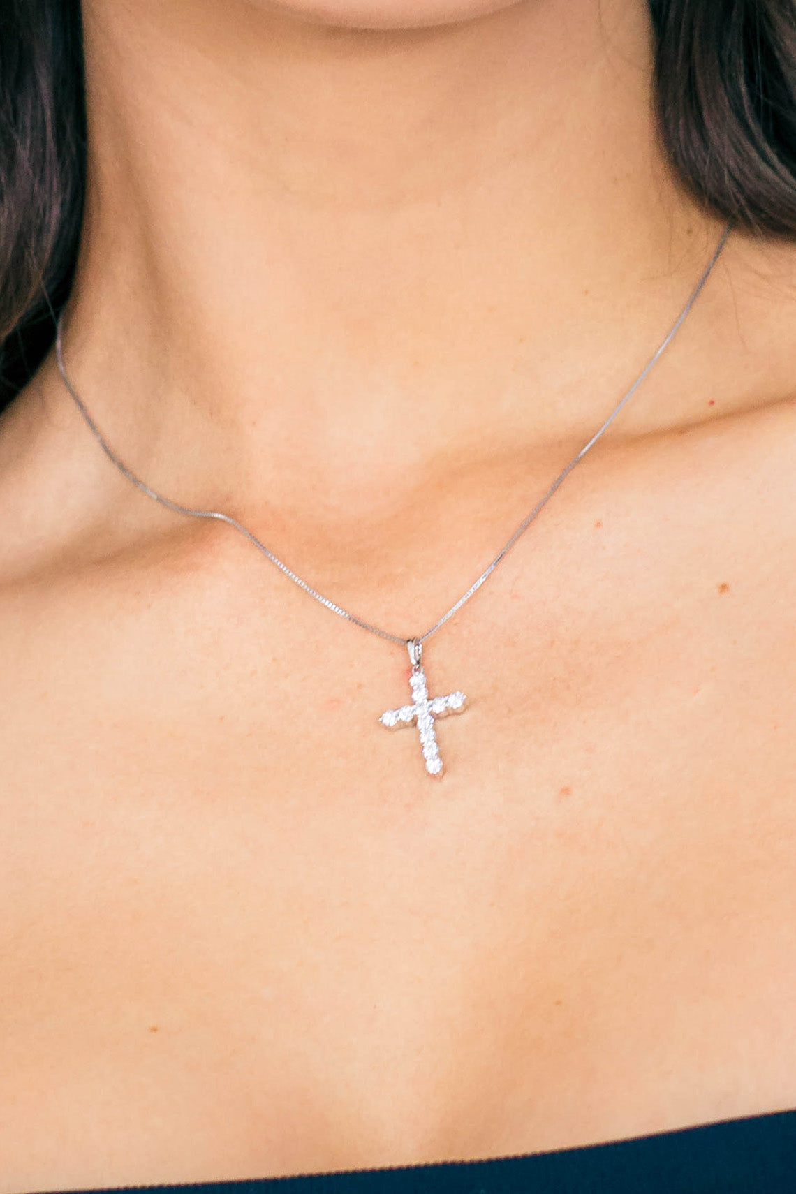 Georgini Gold Moissanite 1tcw Cross Pendant in 9ct White Gold