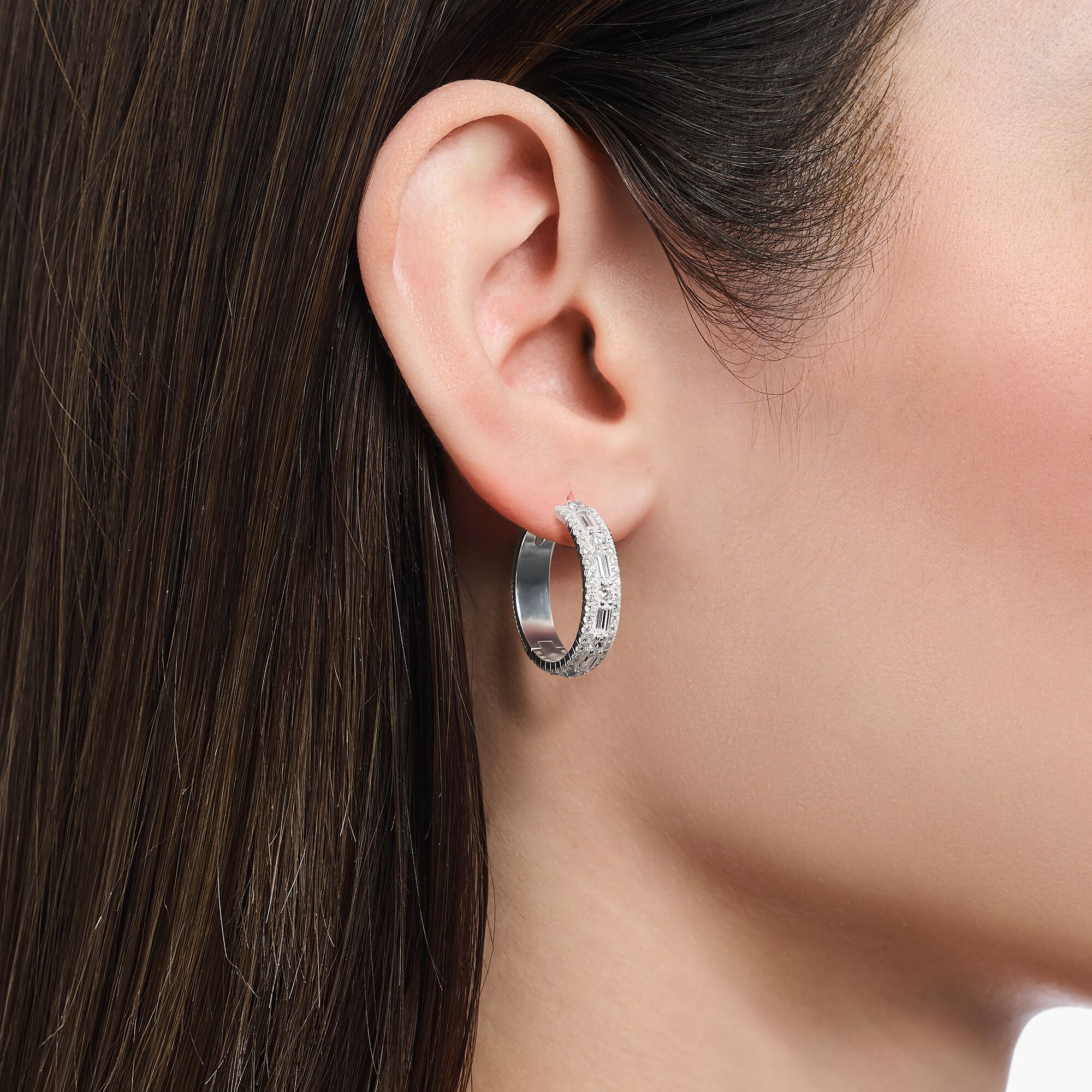 Hoop earrings with white stones